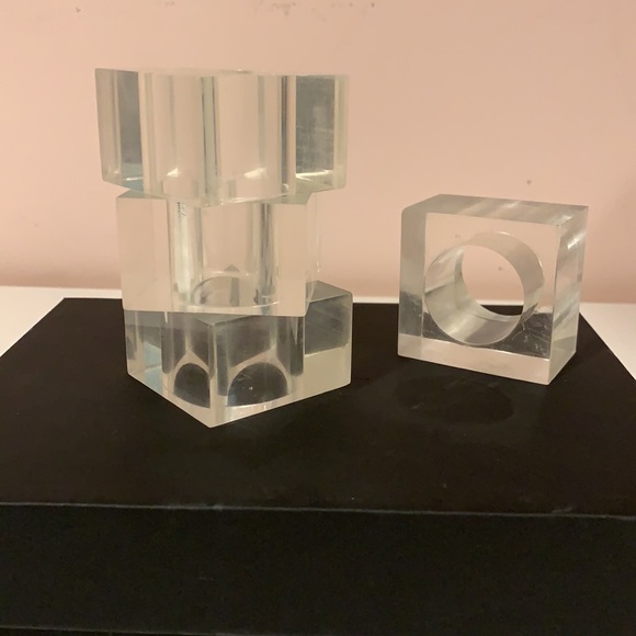Square lucite napkin rings. Set of 4 - Picture 1 of 4